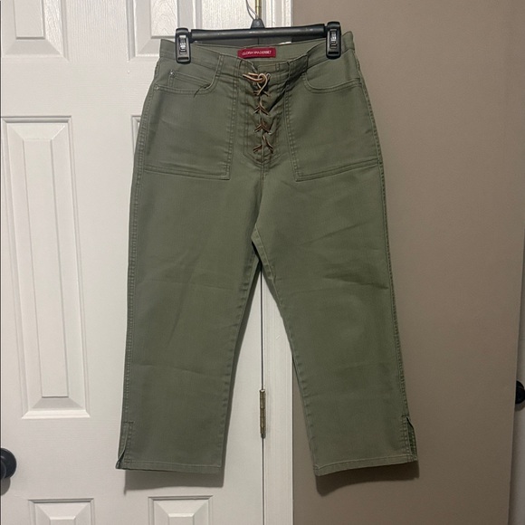 Gloria Vanderbilt Pants - Gloria Vanderbilt Y2K Lace-Up Crop Capri Jeans 10P – Green